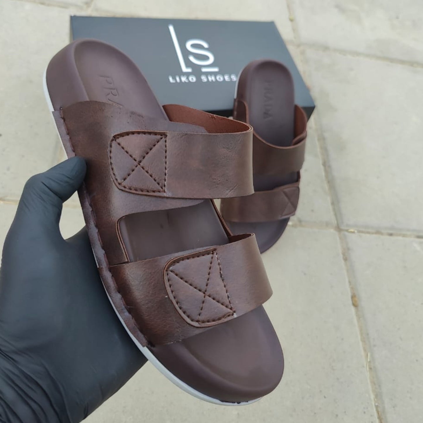 Liko Flexstep White Strap Chappal